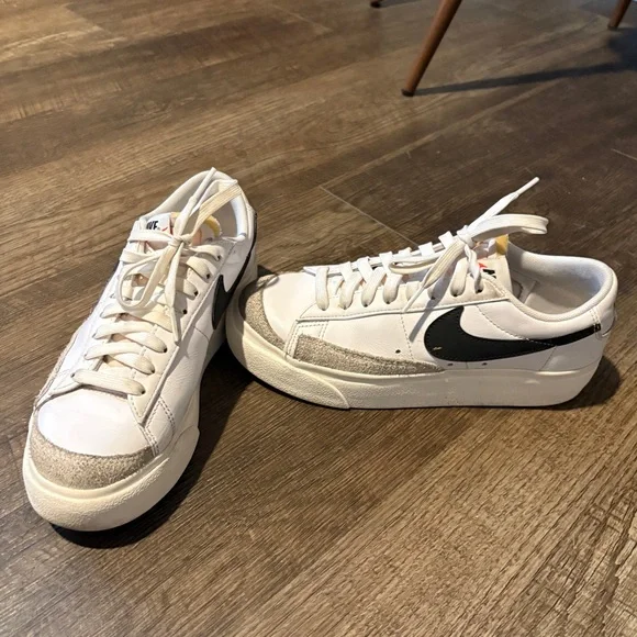 Nike women’s platform blazers - Picture 3 of 7